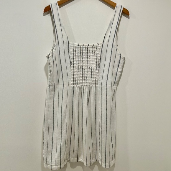 Old Navy Square-Neck Linen-Blend Mini Dress - Neutral Stripe - Large - Breezy! - Picture 3 of 8